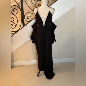 Luxxel elegant black jumpsuit!